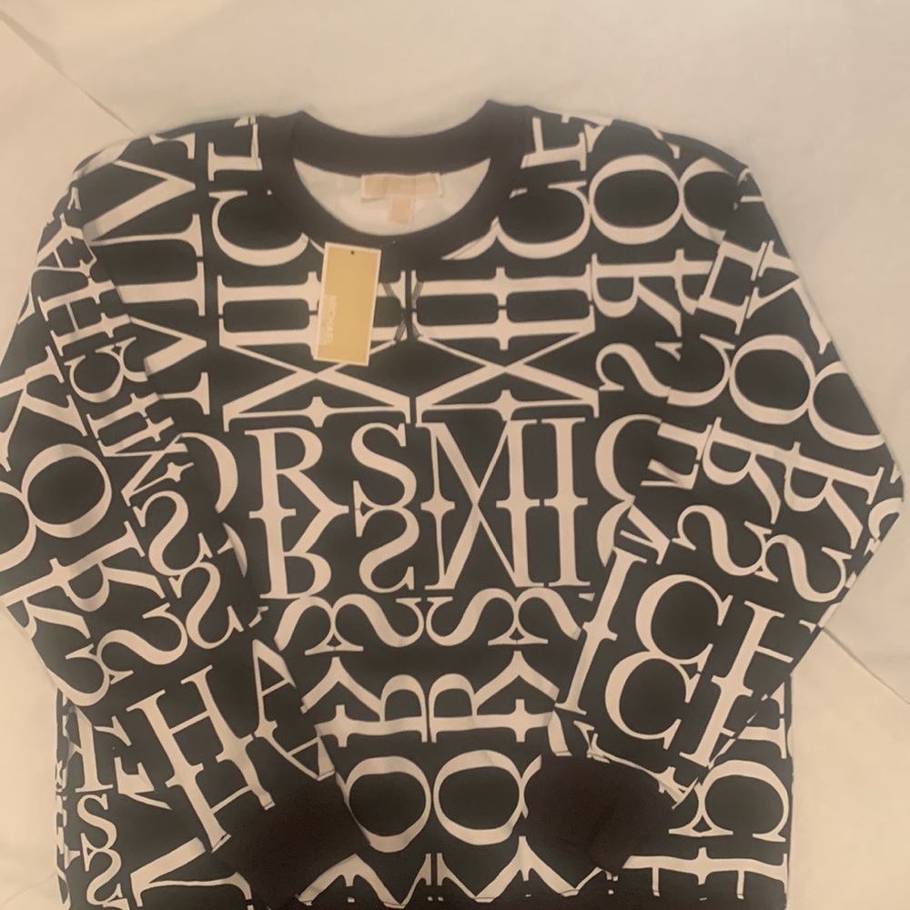 MICHAEL KORS LOGO PRINT SWEATSHIRT SIZE LARGE BLACK/WHITE